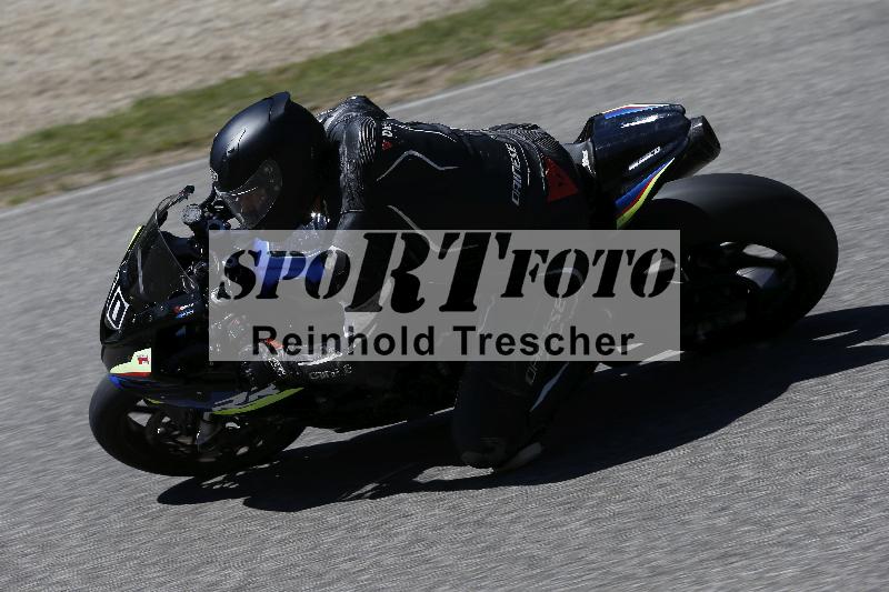 /15 22.05.2026  Plüss Moto Sport  Discover the Bike ADR /Gruppe rot - Race 3/60